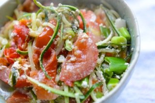 Spaghetti with tomato and courgette sauce