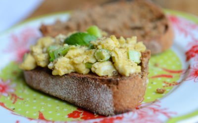 Scrambled Egg on Rye Bread