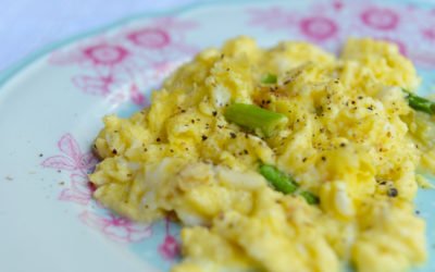 Scrambled egg with spring onion