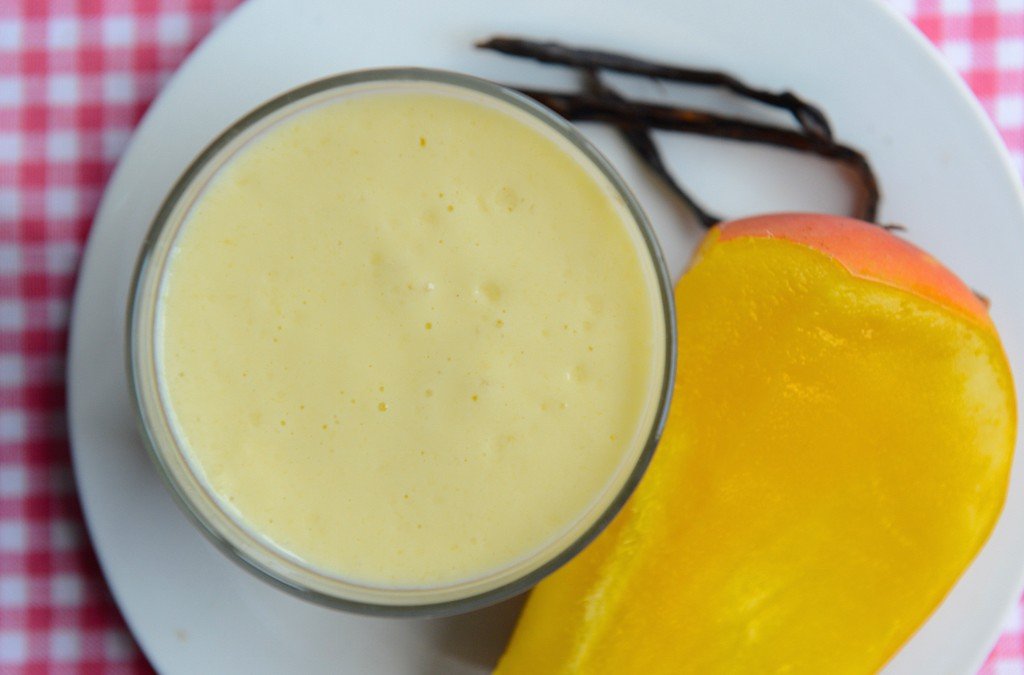 Frozen mango yogurt