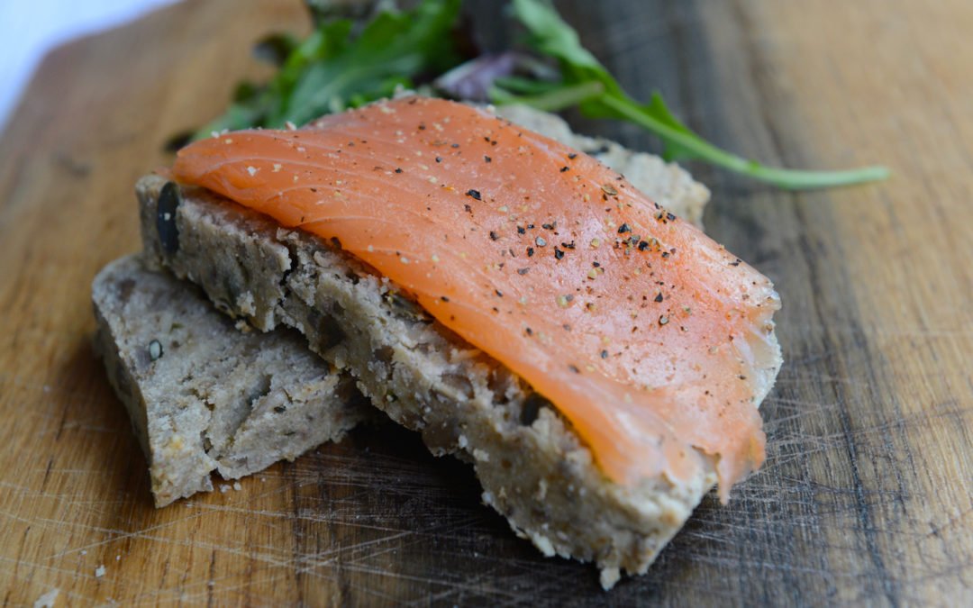 Smoked salmon on nutbread