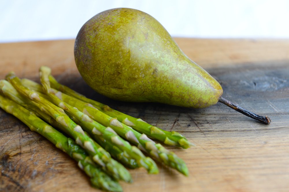 Asparagus and Pear Salad with Almonds