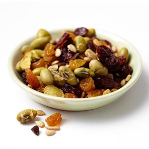 Nuts, seeds and raisins